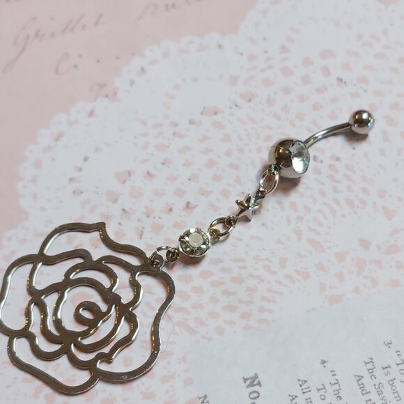 Filigree Style  Camellia Silhouette Flower Clear Gem Belly Dangle Belly Ring - Picture 1 of 3